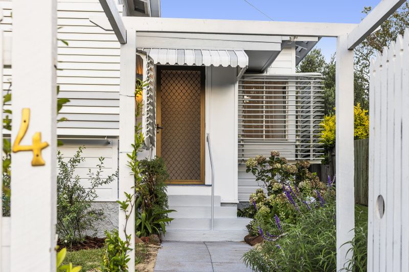 Delightful East Side Cottage