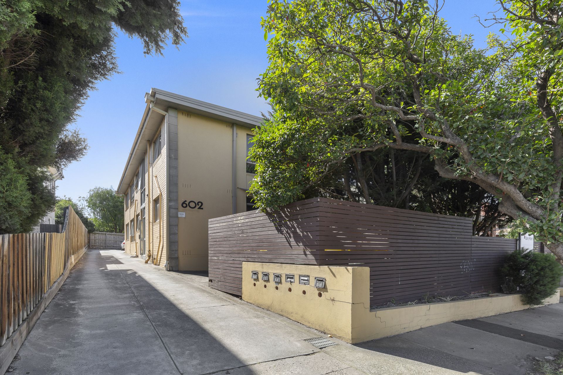 Real Estate For Sale 2/602 Bell Street Preston , VIC