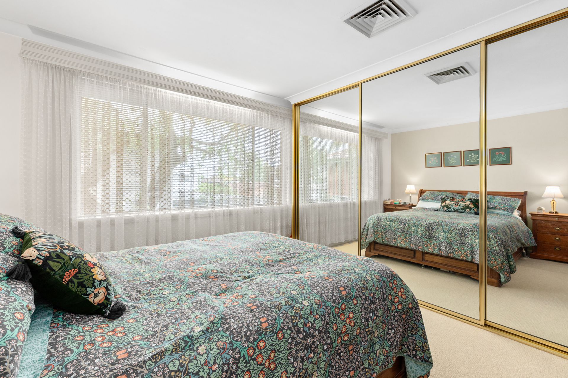 10 Jerome Avenue, Winston Hills Award Group Real Estate