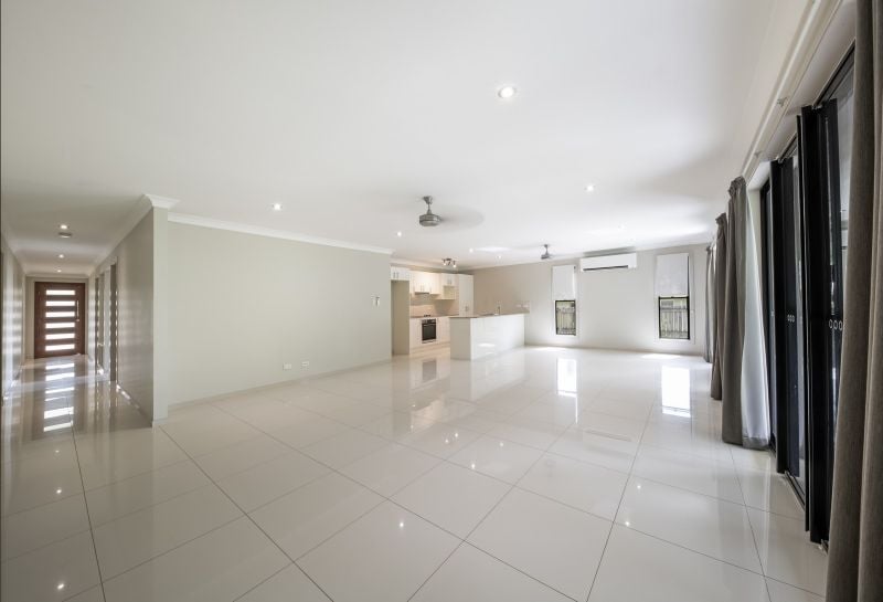 27 Endeavour Circuit, Cannonvale Taylors Property Specialists