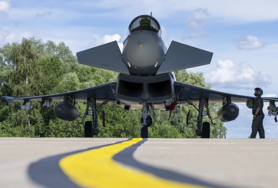 Flughafen RostockLaage wird Standort für Top Aces airliners.de