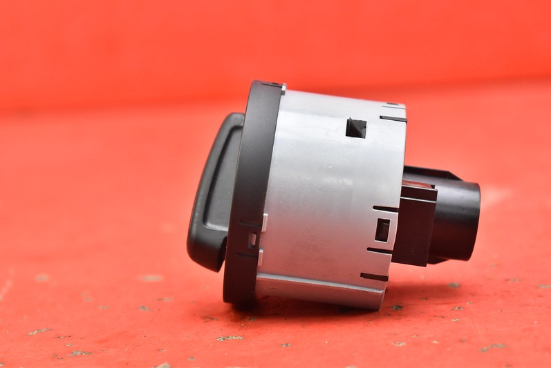 SKODA FABIA III Estate (NJ5) Headlight height adjustment switch