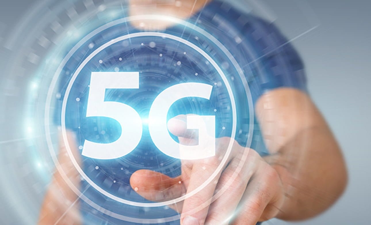 Pierwsza sieć 5G w Polsce Plus wyprzedził konkurencje i wystartował!