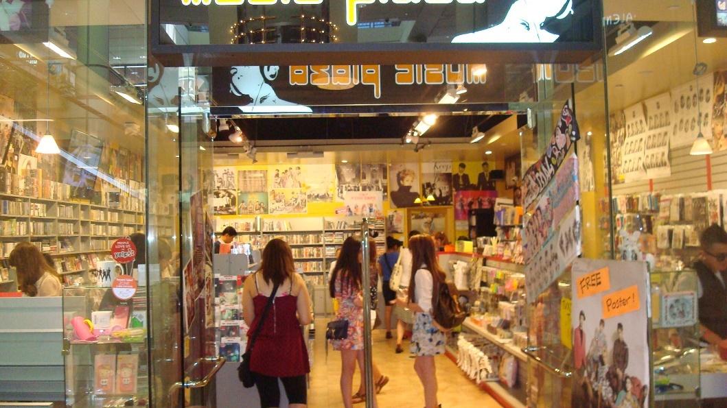 Our Top 4 Kpop Stores in Koreatown 2023 Tripalink