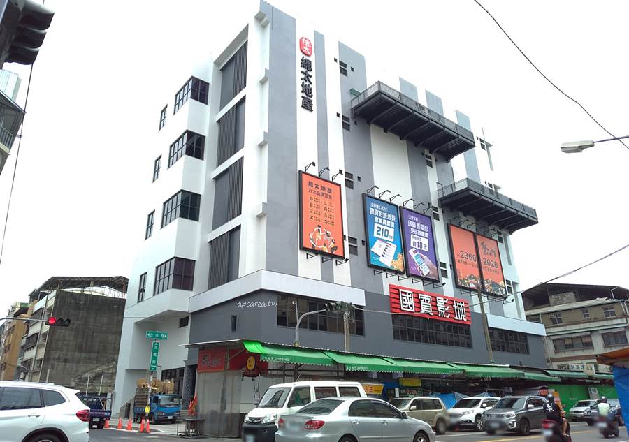 台中最新戲院總太國賓影城8/18試營運，開幕當天限量電影票只要100元，忠孝夜市、第三市場旁