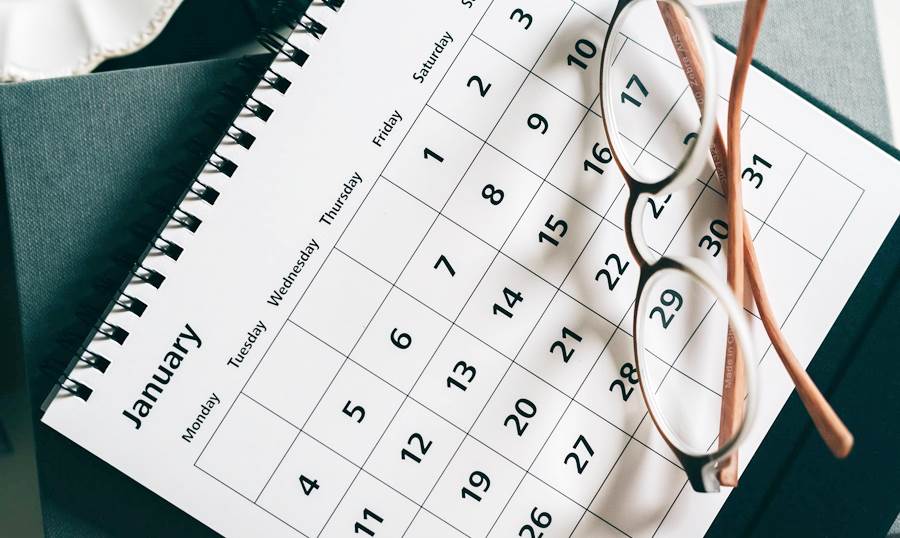 最新！2022年(111年)行事曆，農曆春節九天連假，國中小學110學年度寒假暑假開學日