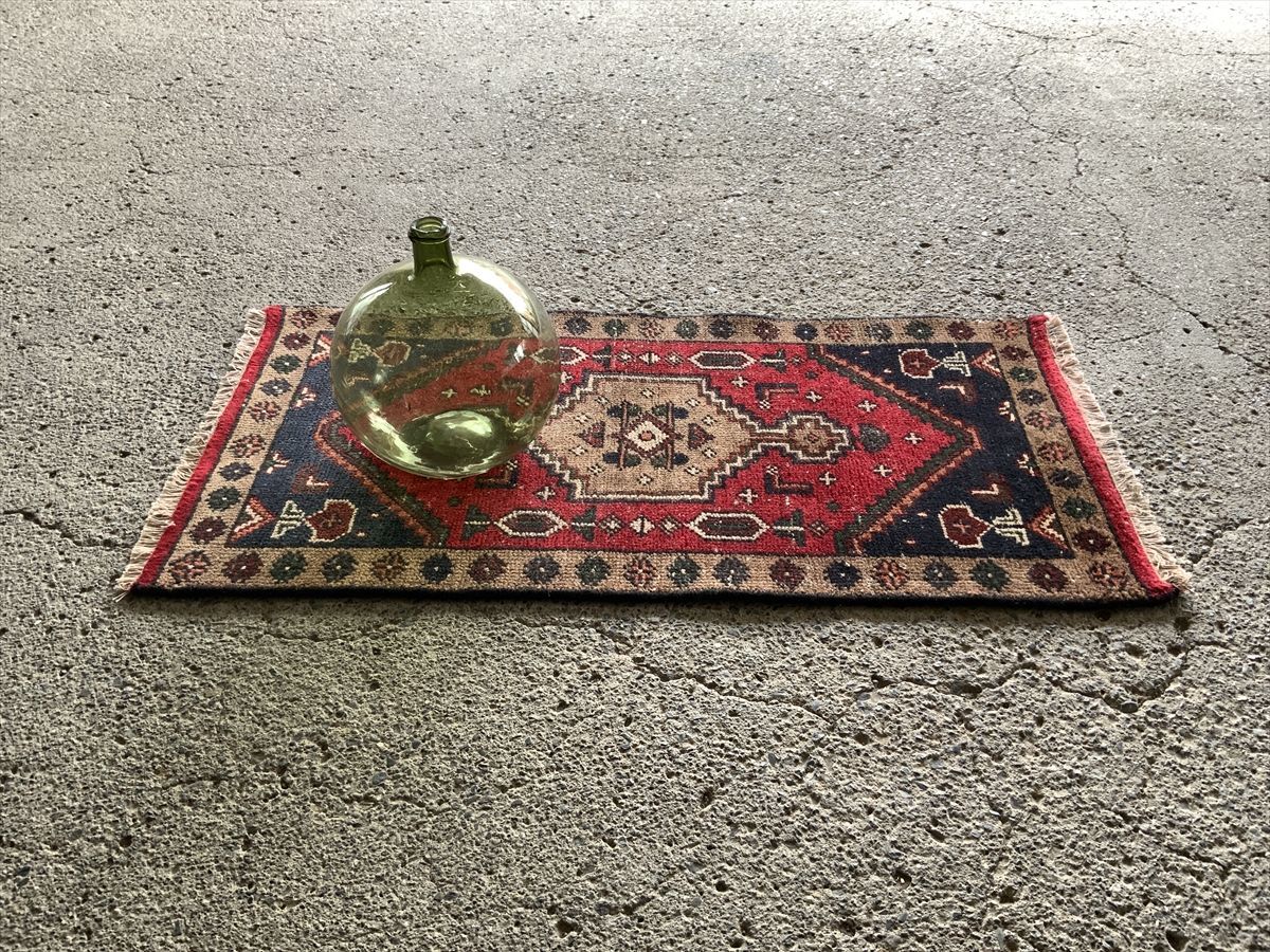 【目立った傷や汚れなし】★極上の擦れ★118×60cm インド産 絨毯 ラグ アンティーク家具 玄関 リビング アウトドア カーペット