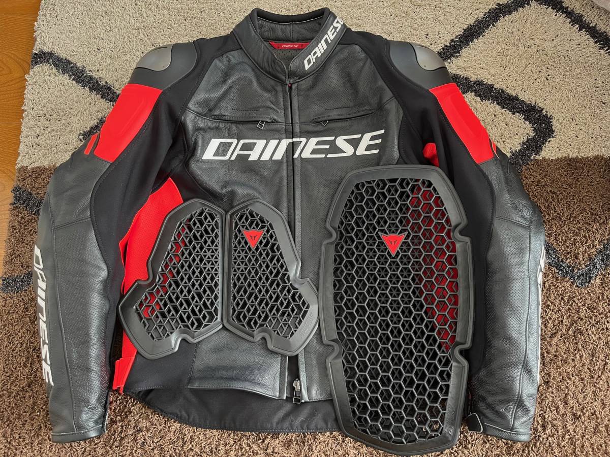 【目立った傷や汚れなし】Dainese RACING 3 PERF. LEATHER JACKET 50 +PROARMOR CHEST