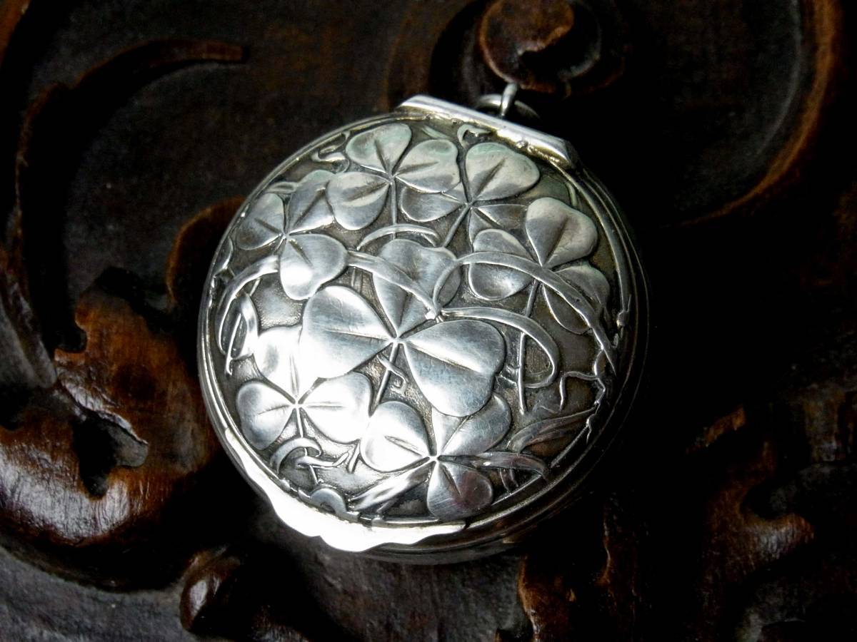 純銀シルバー800 フランスアンティーク TREFLE クローバーのピルケース ゴールド ヴェルメイユ クロネコ宅急便発送の落札情報詳細