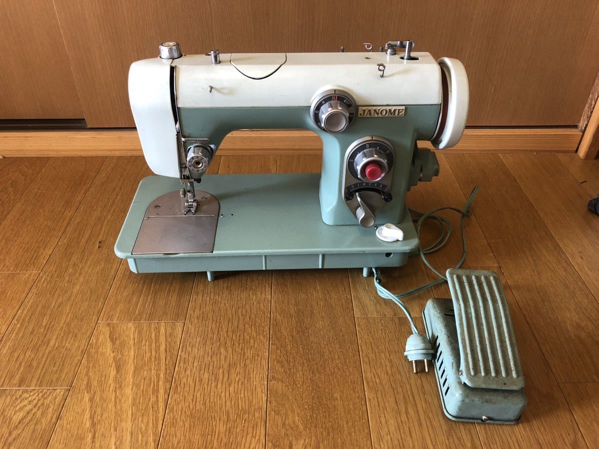 【やや傷や汚れあり】JANOME ジャノメミシン 670 フットペダル brother singer juki レトロミシンの落札情報詳細 ヤフオク落札価格検索 オークフリー