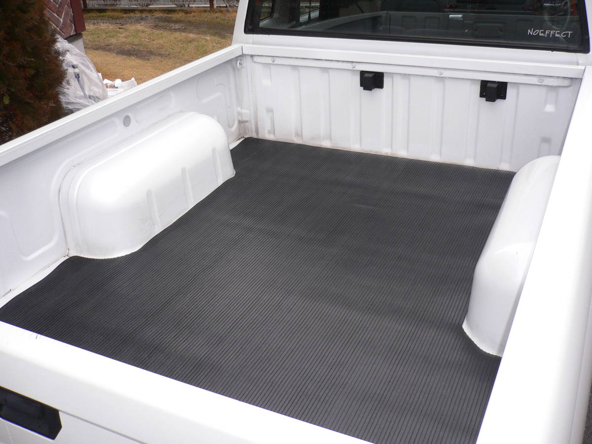 【新品】②★新品★ラバーベッドマット★極厚★ダットラ620720D21D22ハイラックスタコマプロシードB2200トライトン