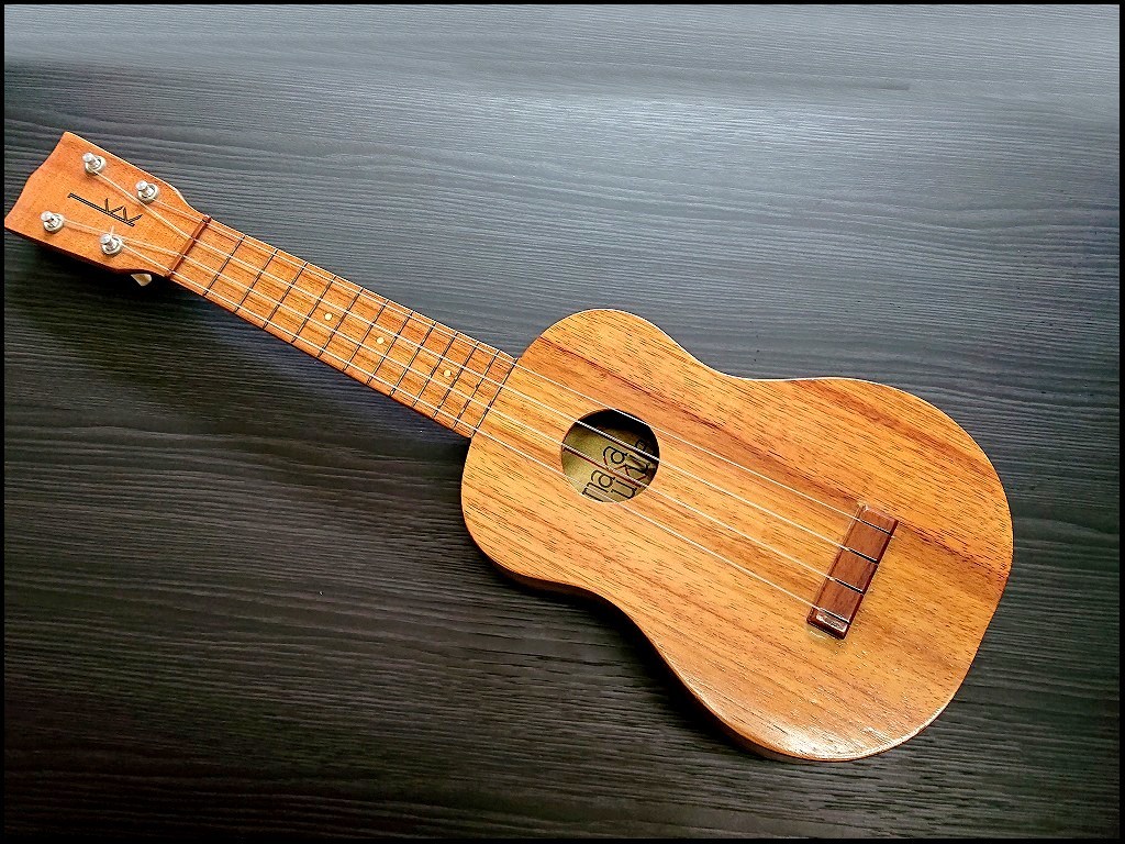 1スタ【kamaka ukulele】カマカ ウクレレ Hawaiian ゴールドラベル ソフトケース付 売切♪♪の落札情報詳細 ヤフオク