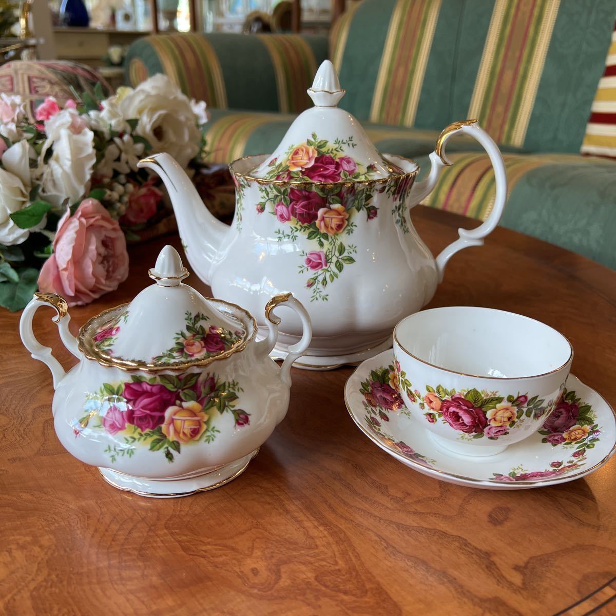 【やや傷や汚れあり】y385 英国製 ROYAL ALBERT/ロイヤルアルバート ティーポットセット Old Country Roses