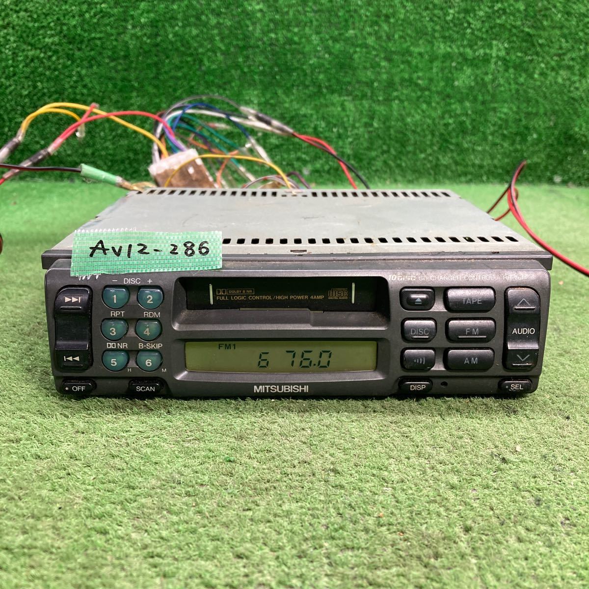 【傷や汚れあり】AV12286 激安 カーステレオ MITSUBISHI RH7614 64043134A カセット テープデッキ 簡易