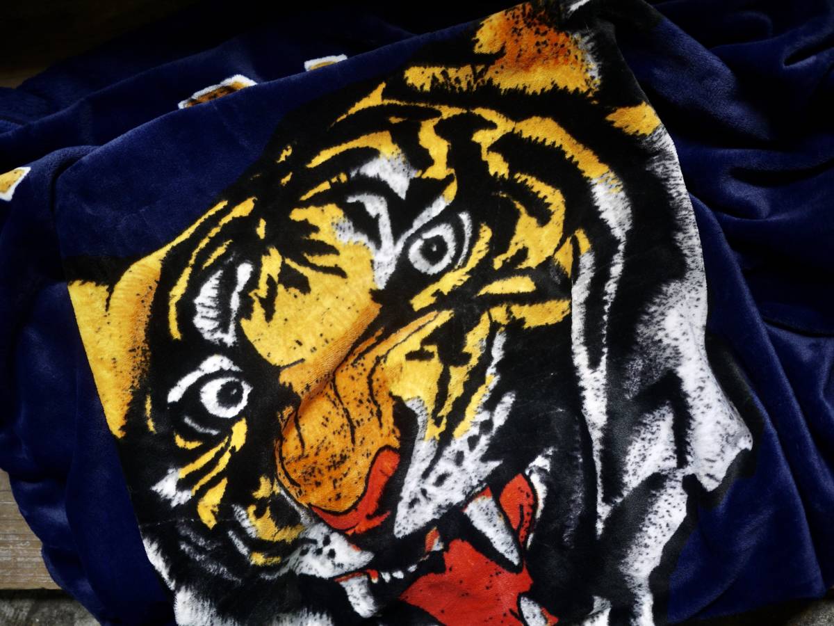 【新品】残り1点！ 限定生産 Polo Ralph Lauren Ralph's Tigers Throw Blanket, NAVY