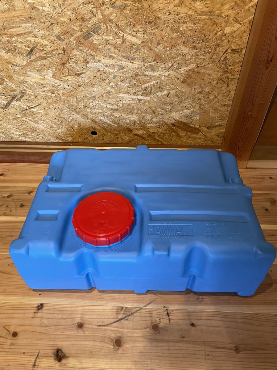FIAMMA 給水タンク 70L ウォータータンク フィアマ キャンピングカー バンライフの落札情報詳細 ヤフオク落札価格検索 オークフリー