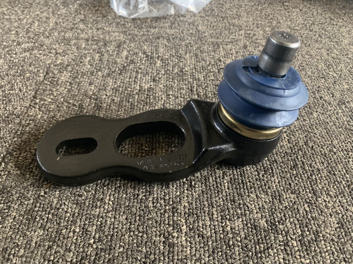 【未使用】9502フォードリンカーン タウンカーアッパーボールジョイント 新品。タウンカーボールジョイント 95タウンカーアッパーボール