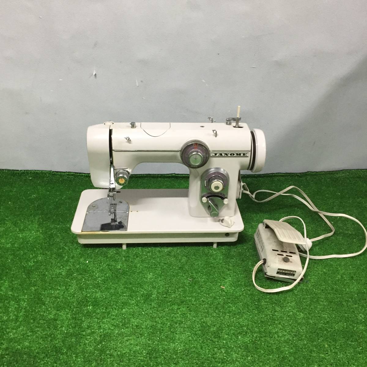 【傷や汚れあり】【ジャンク品】JANOME ジャノメ ミシン スイングモーター M105 レトロ アンティーク 915の落札情報詳細