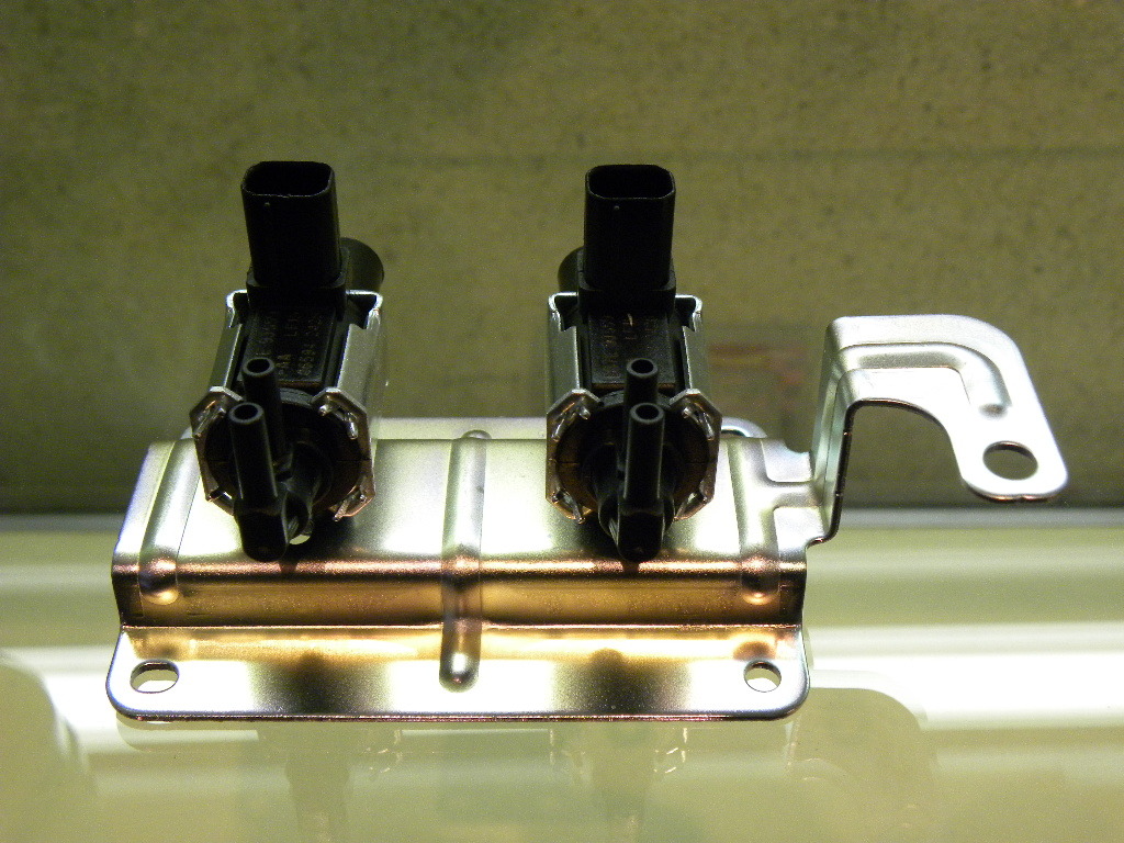 【新品】ボルボ V50 1.8 2.0 スワール ソレノイド バルブ 電磁弁 インテークマニホールド 社外品の落札情報詳細 ヤフオク落札