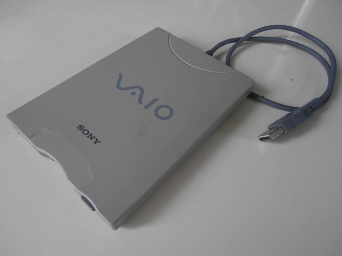 【傷や汚れあり】USB FDD フロッピーディスクドライブ SONY PCVAUFD2 USB FLOPPY DISK DRIVE (YE