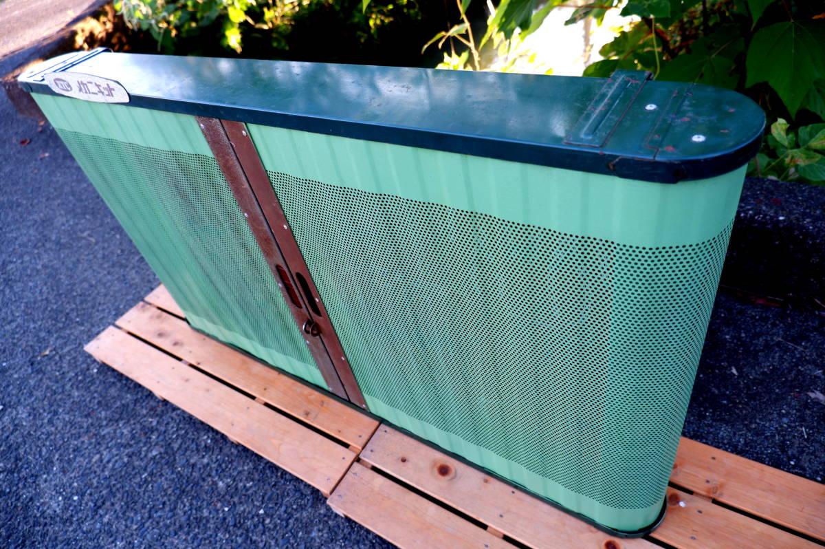 【やや傷や汚れあり】KTC 壁掛用 工具キャビネット 横引スライドシャッター式 引き取りも歓迎です。の落札情報詳細 ヤフオク落札価格検索