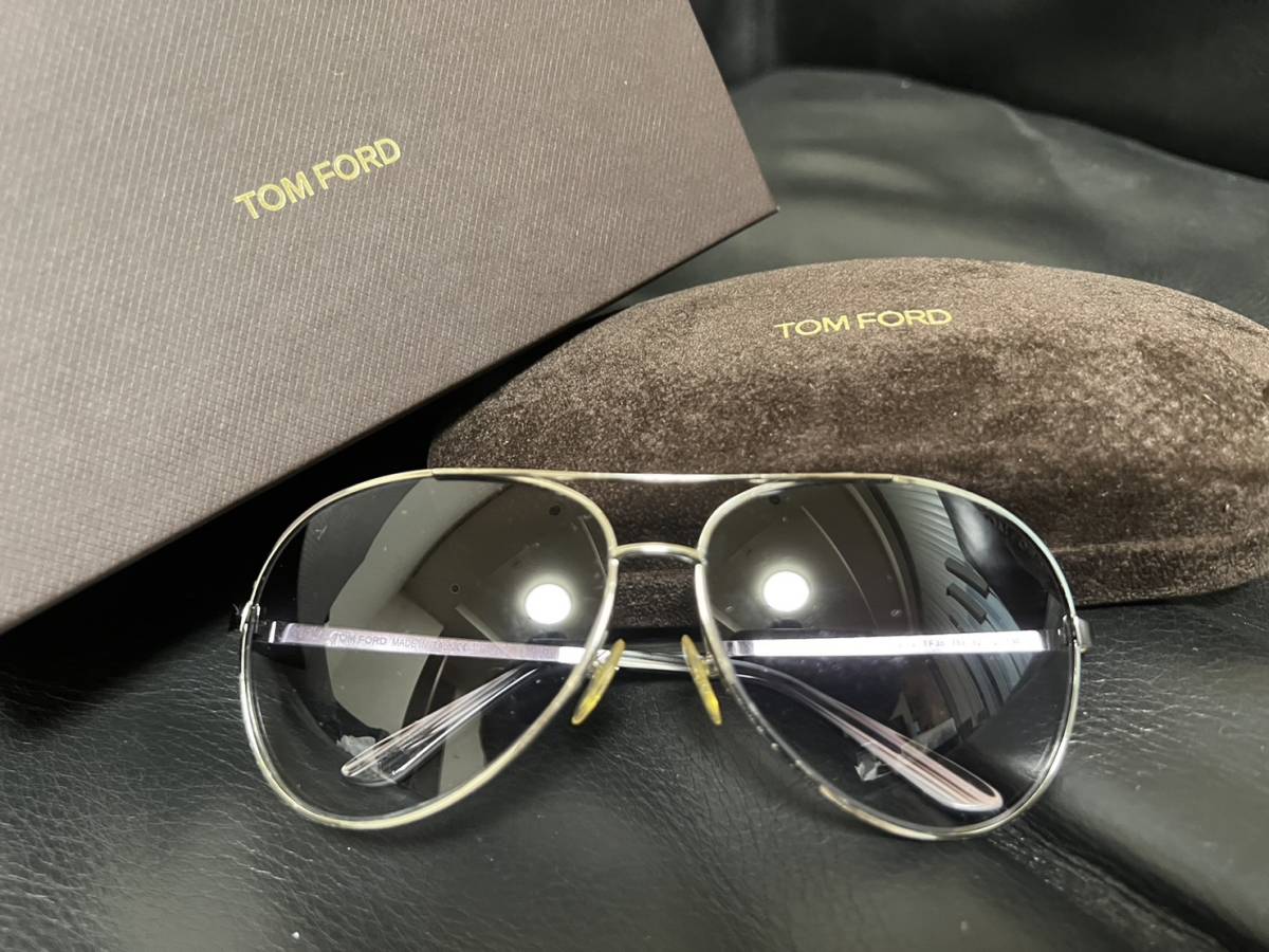 【目立った傷や汚れなし】【美品】TOM FORD トムフォード Charles ティアドロップ サングラス グラデーション グレー TF35
