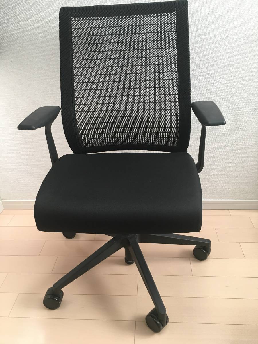 【即決あり】Steelcase Think スチールケース シンクチェア 固定肘 中古 事務椅子 オフィスチェア THK13201の落札情報