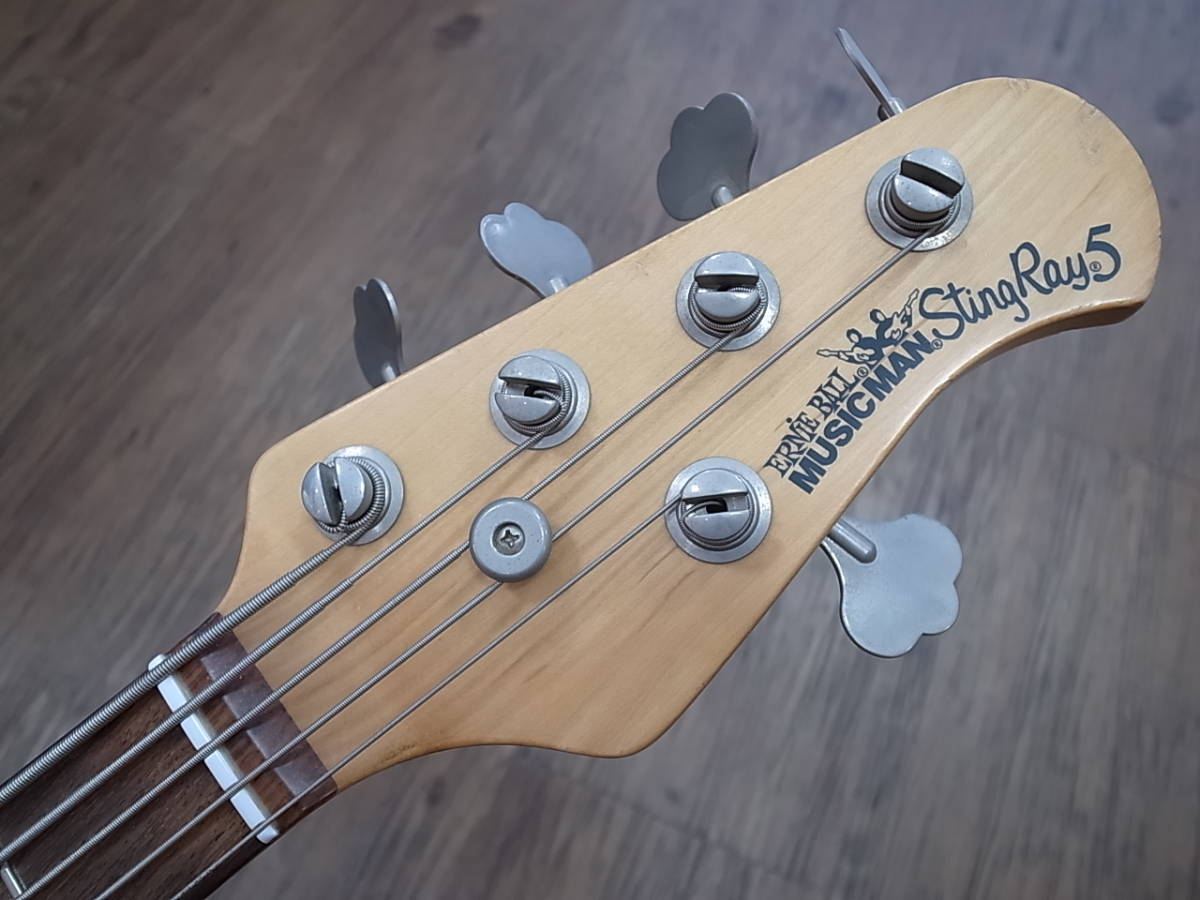 【傷や汚れあり】2004年製ERNIE BALL MUSIC MAN StingRay5Hアーニー・ボールミュージックマン/スティングレイ5弦