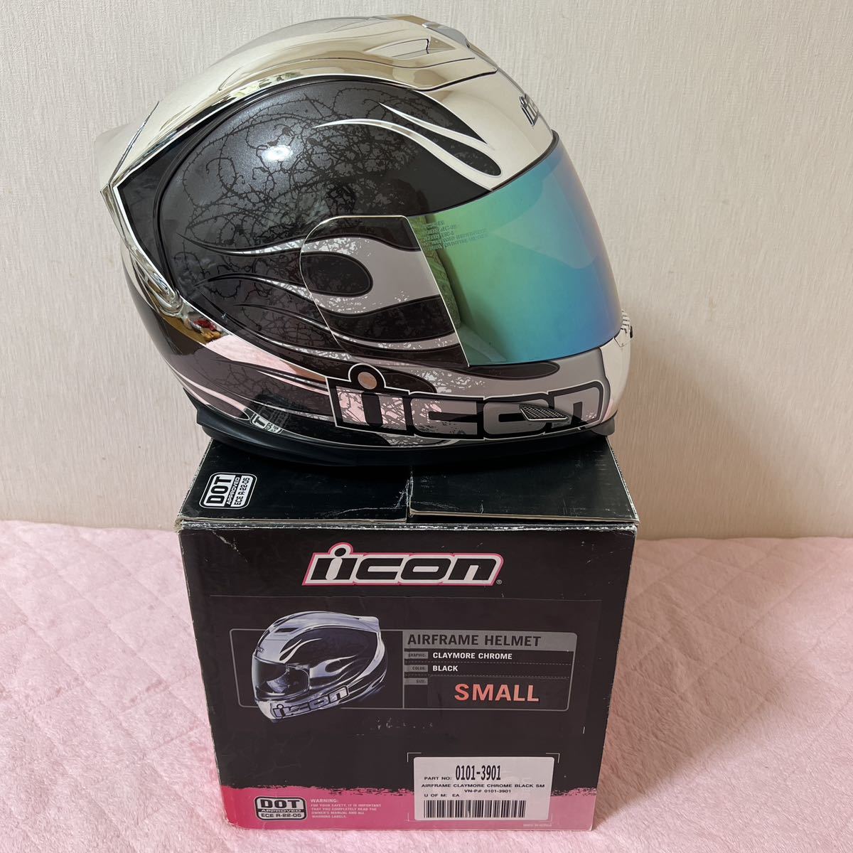 【目立った傷や汚れなし】【美品】アイコン icon フルフェイスヘルメット AIRFRAME HELMET size S クリアシールド付きの