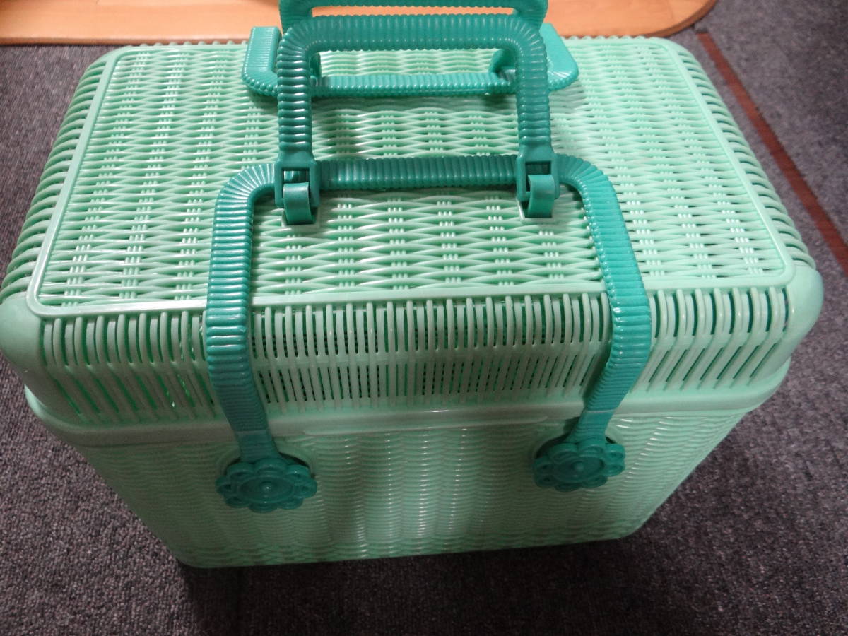 トップ 昭和レトロ バスケット 手提げかご メッシュカゴ 新品 プラ製 当時物 キャンプ nikkob.sakura.ne.jp