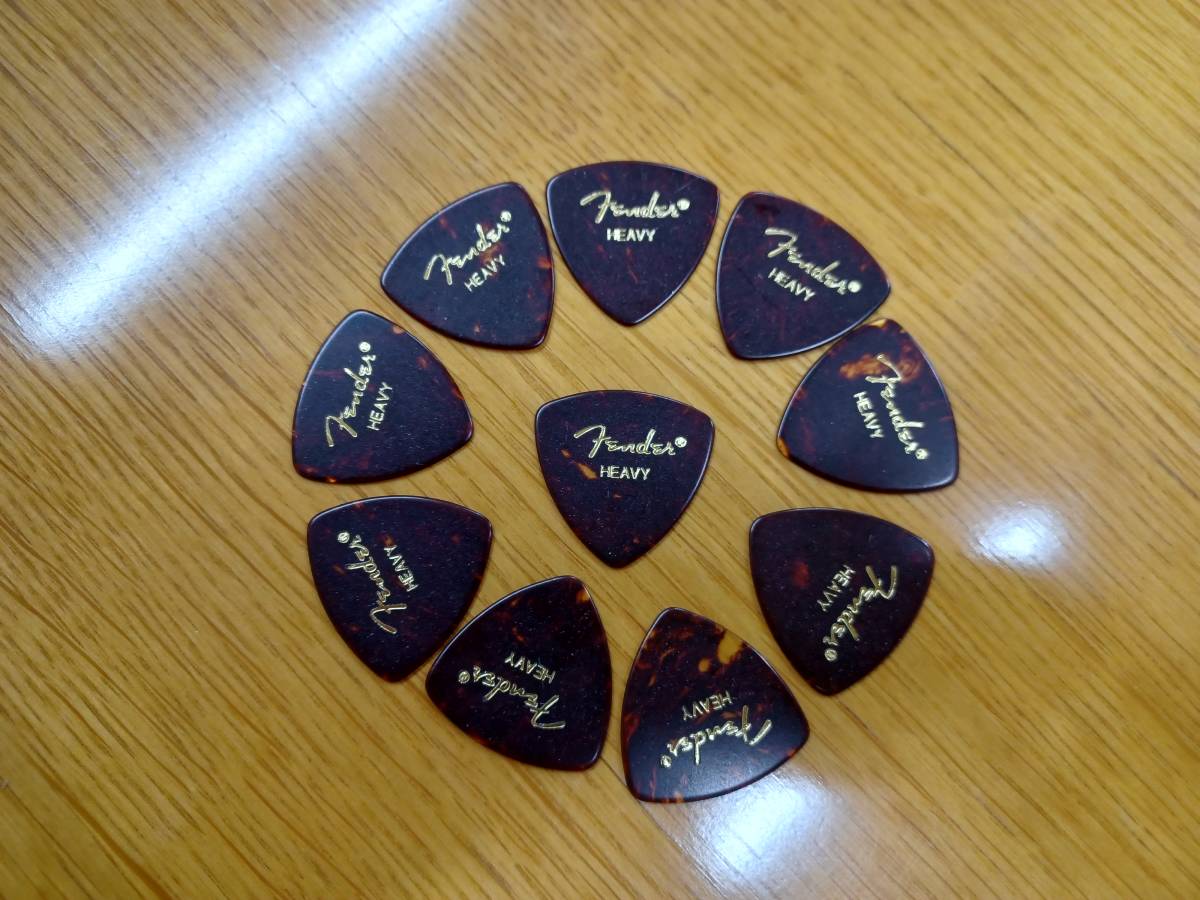 【未使用】新品 ギターピック Fender 346 トライアングル Shape Classic Celluloid Picks Shell