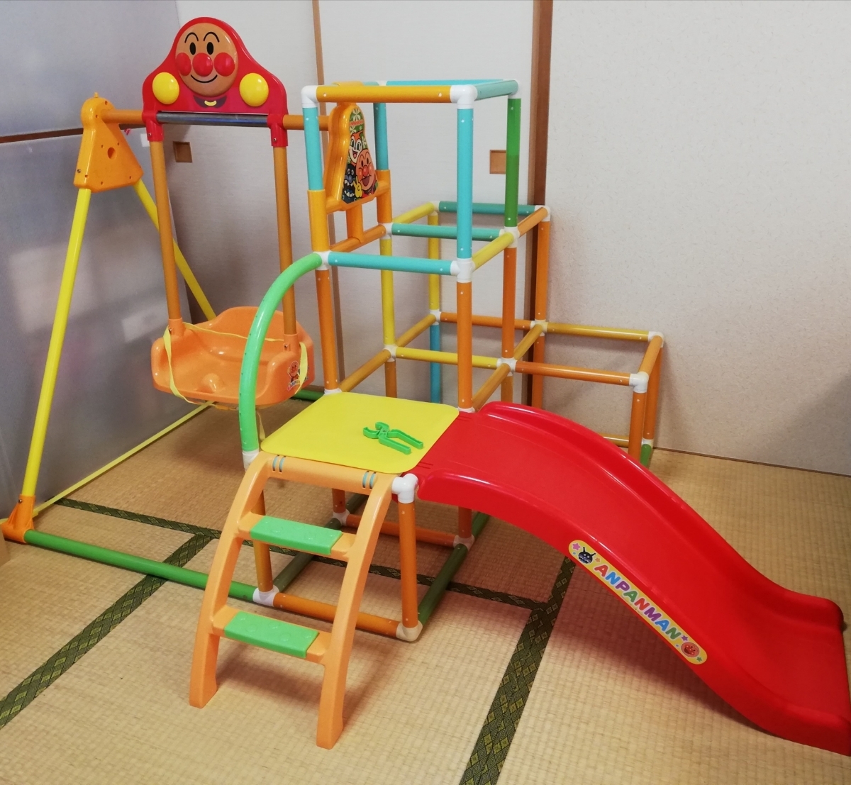 アンパンマン ジャングル ジム 室内ジャングルジムを買って気付いたメリット・デメリット