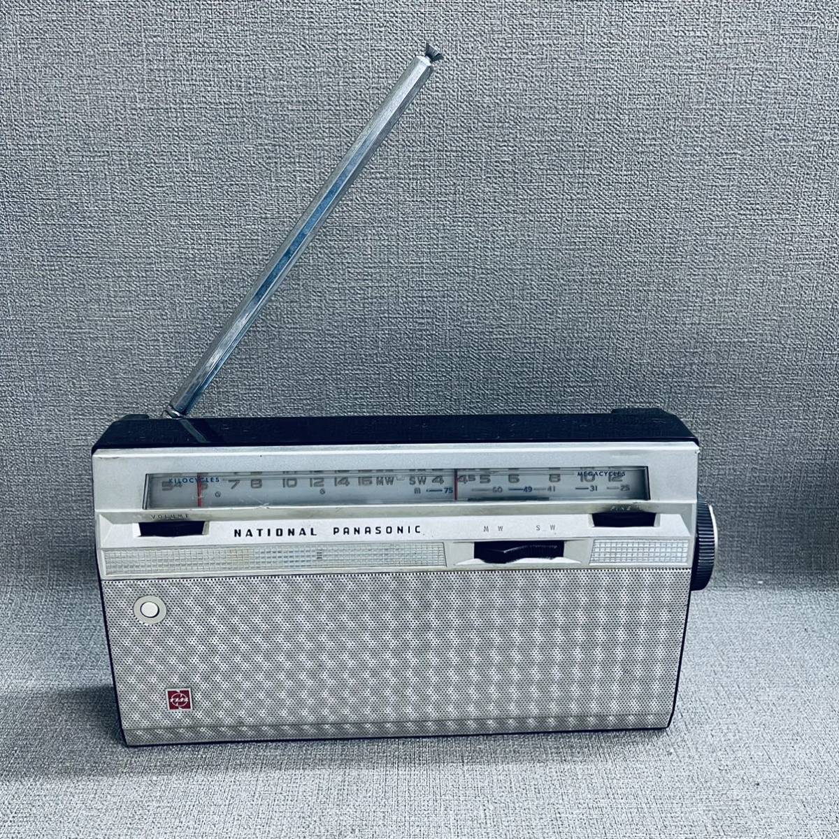 【傷や汚れあり】4）National Panasonic T802 ナショナル パナソニック MW/SW ラジオ 2バンド 8