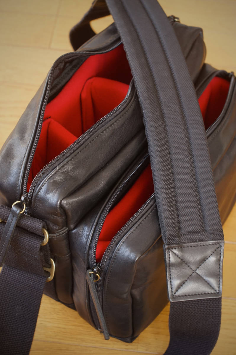 35％割引ブルー系最終決算 【美品】ARTISAN&ARTIST 牛革カメラバッグ GCAM1000 メッセンジャーバッグ バッグブルー系