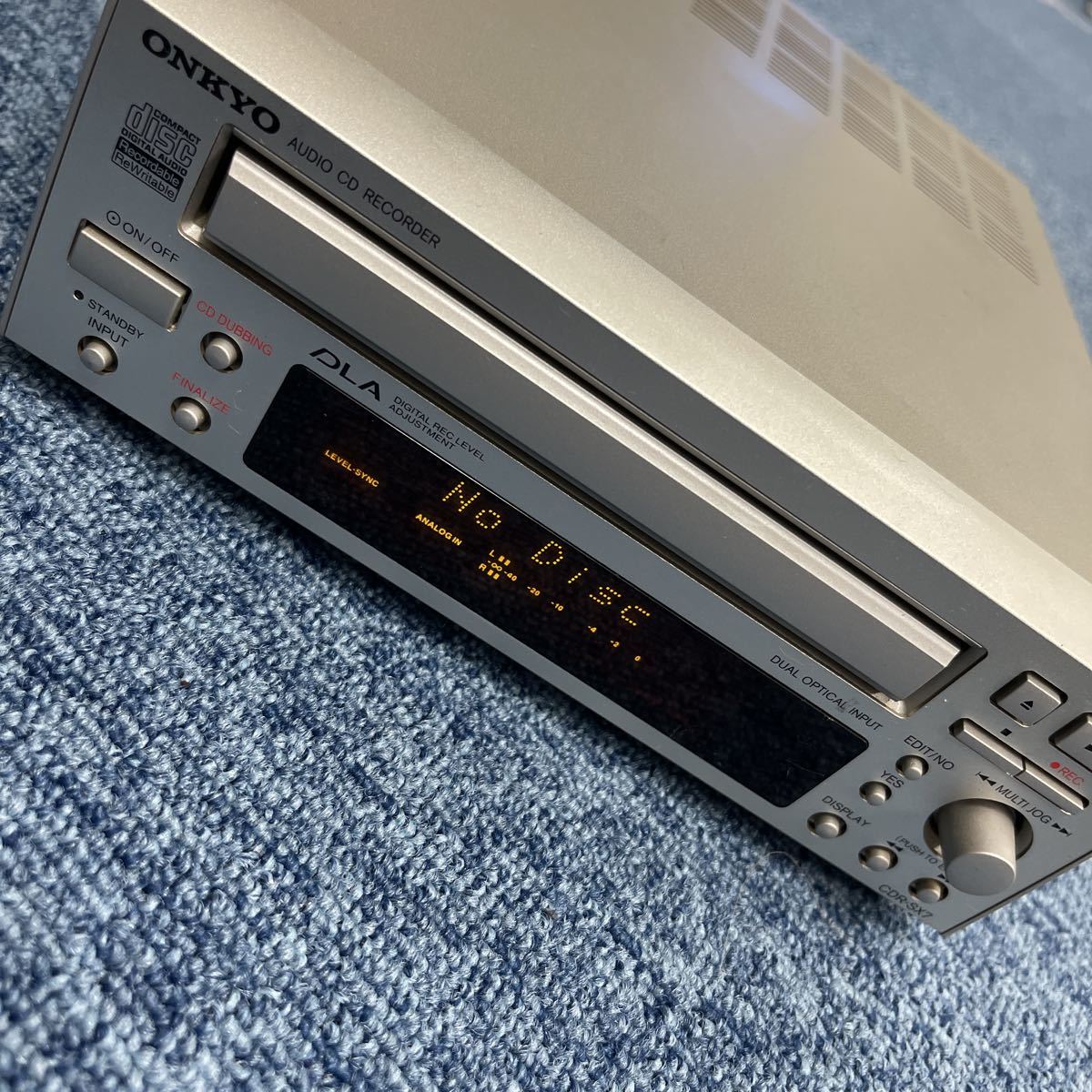 【目立った傷や汚れなし】ONKYO オンキヨー(オンキョー) CDRSX7(S) オーディオCDレコーダー（CDデッキ）通電確認済の落札情報