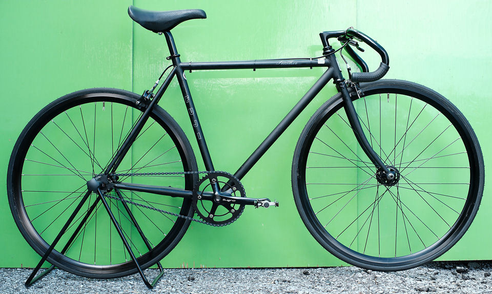 【傷や汚れあり】FUJI(ほぼ綺麗)feather)フェザー)マットブラックカラー)CT52cm)シングルスピード)ピストバイク)中古の落札