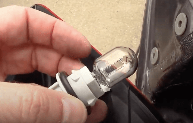 How to replace a taillight bulb on a Honda Civic - Car Ownership
