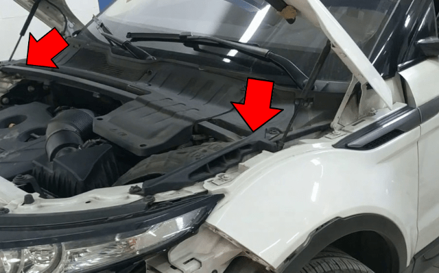 How to replace the car battery on a Land Rover Range Rover Evoque Car