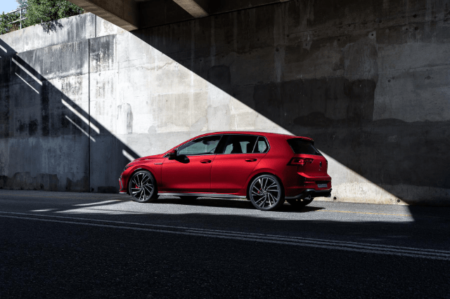 New Vs Used Volkswagen Golf Gti: What Are The Top 3 Differences? - Buying A Car - Autotrader