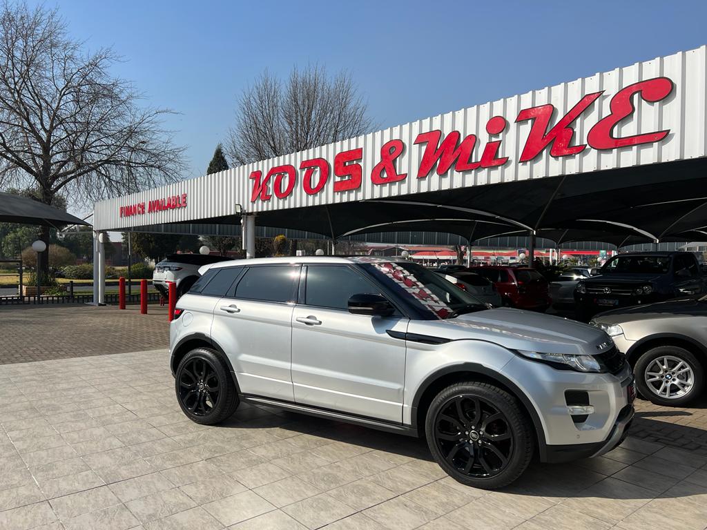 Showroom Koos and Mike