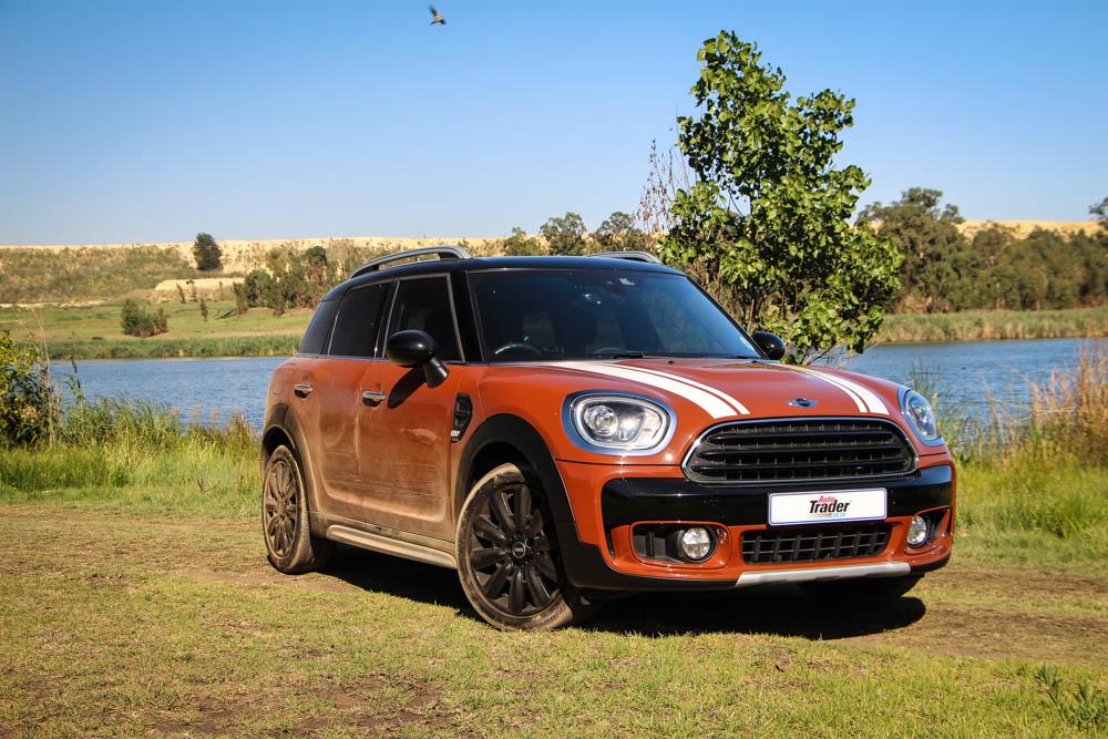 MINI Cooper Countryman English estateliving in suburbia Expert