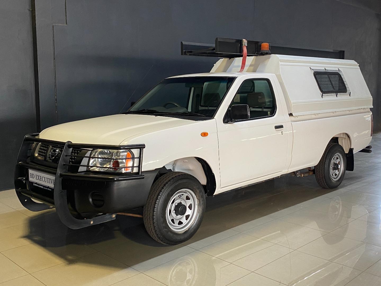 Nissan NP300 Hardbody 2.0i LWB Single Cab for sale in Gauteng