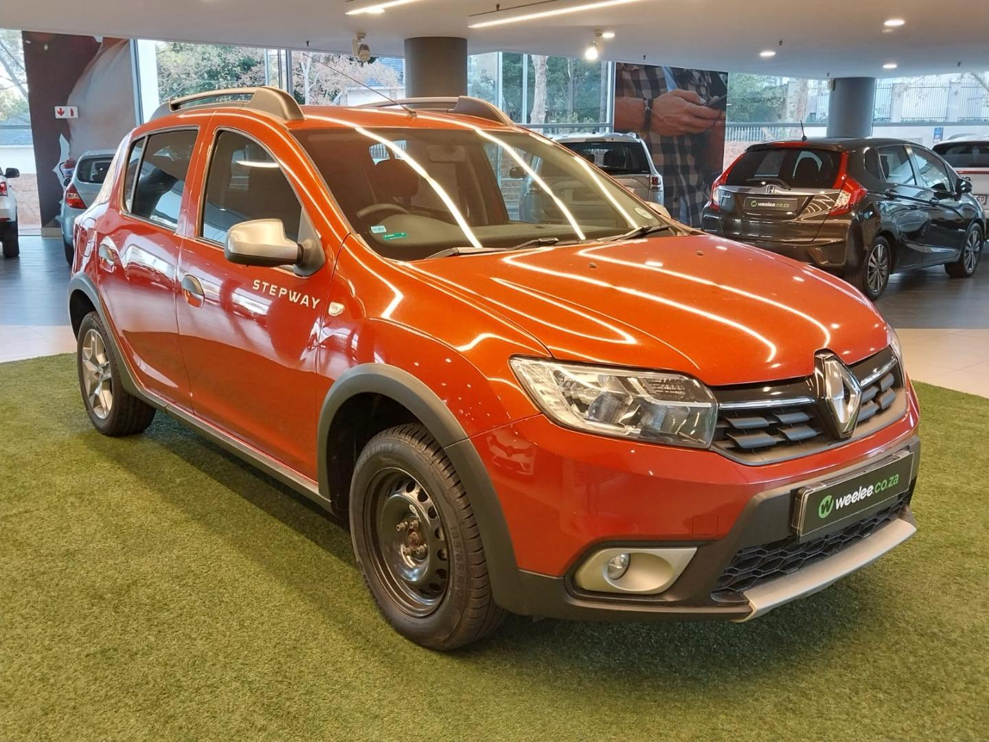 2018 RENAULT SANDERO 900T STEPWAY DYNAMIQUE for sale at Sandton