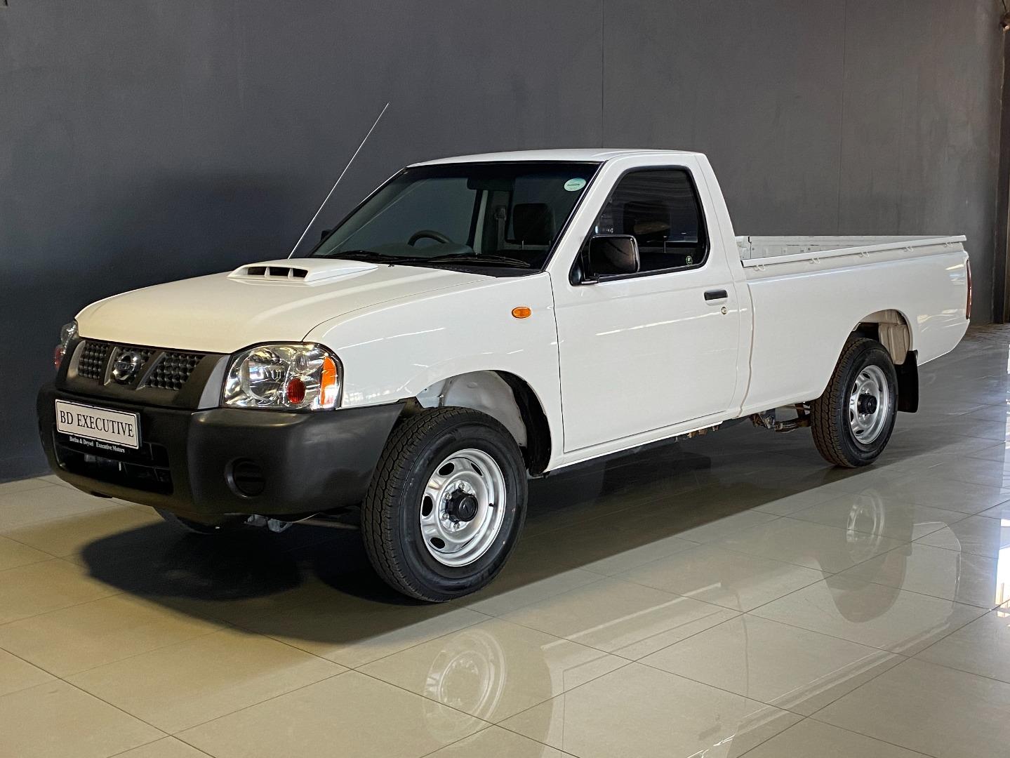 Nissan NP300 Hardbody 2.5 TDi LWB Single Cab for sale in Gauteng