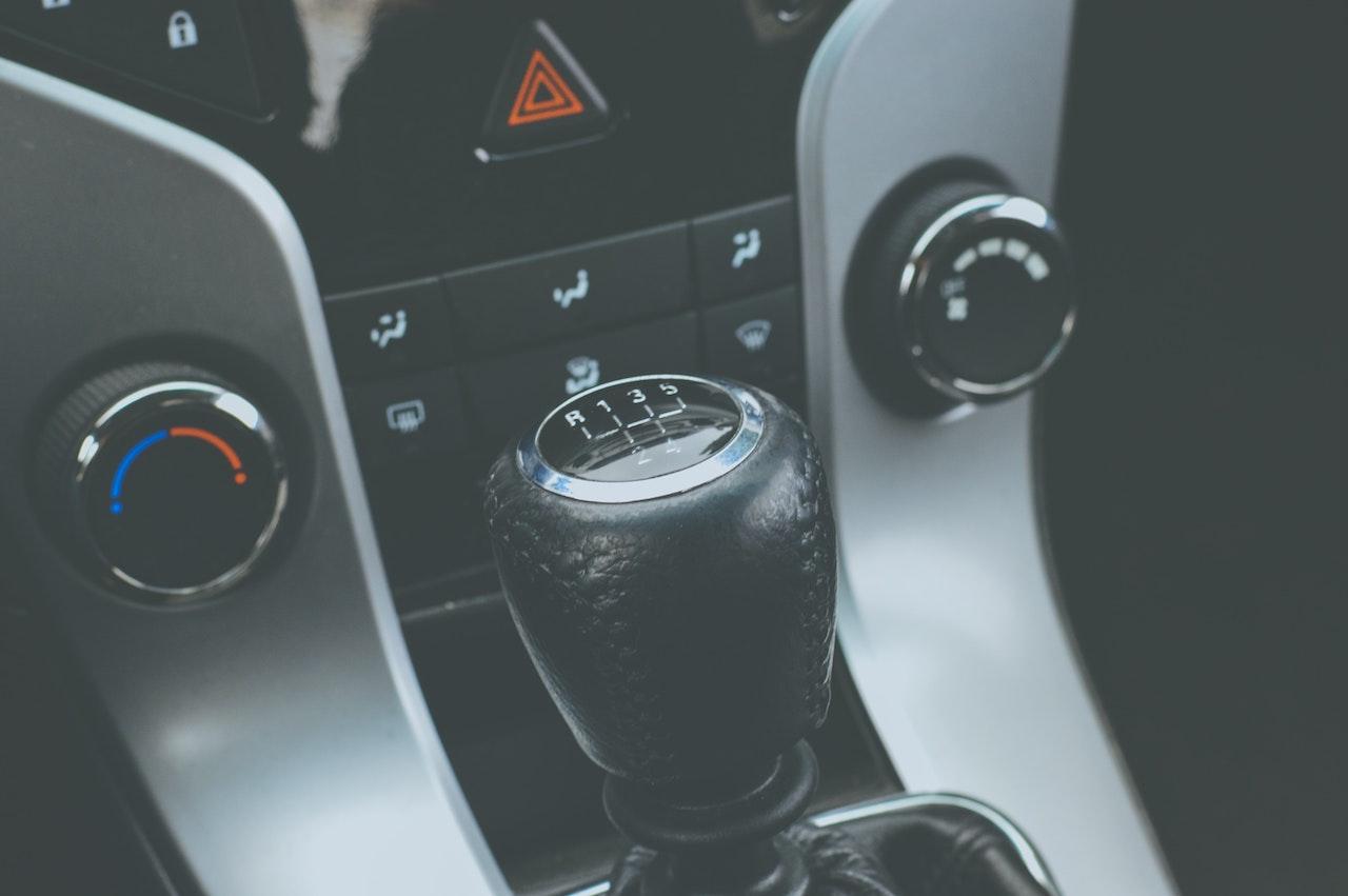 Manual vs. Automatic Transmission Which is best? Buying a Car