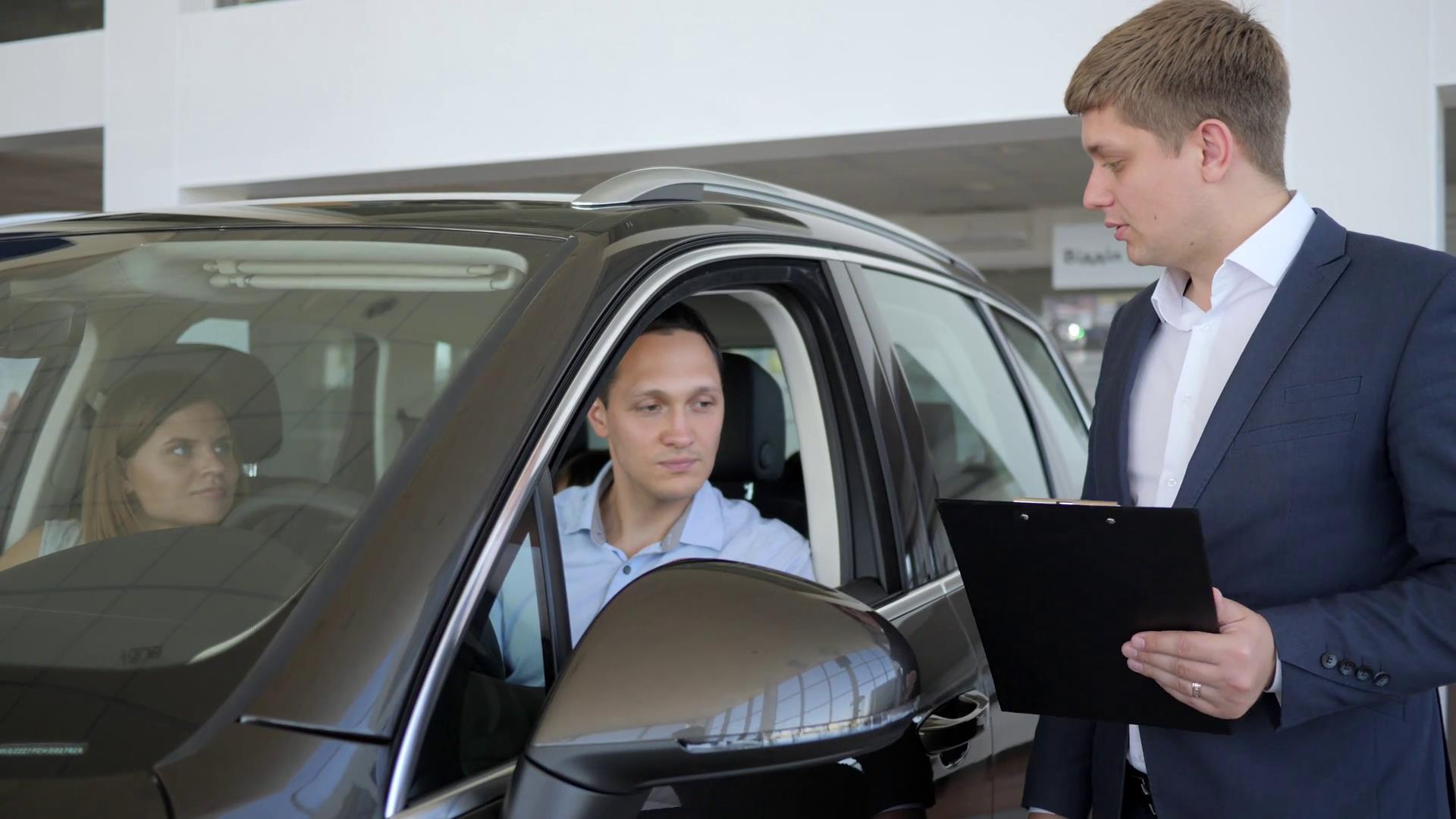 How much more can you expect to pay for a car if you have bad credit