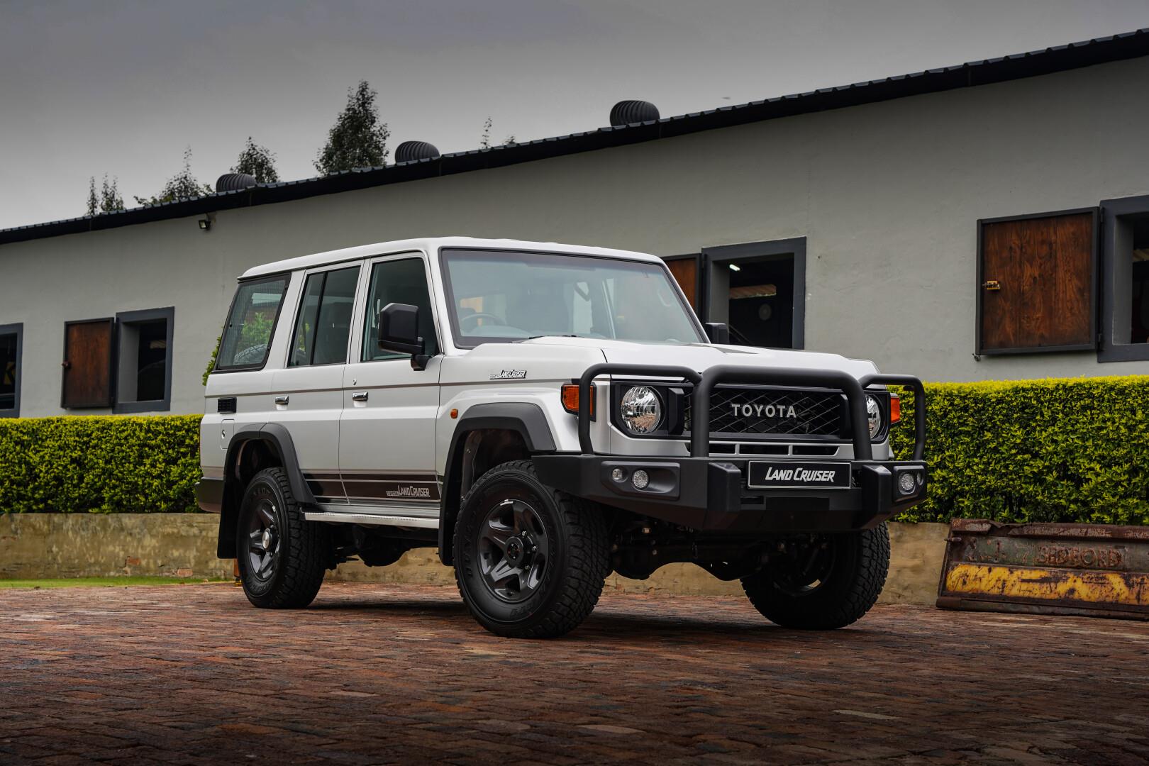 Top 3 safety features on a Toyota Land Cruiser 70 Series Buying a Car