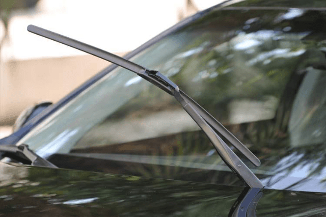 How to change wiper blades on a Chevrolet Trailblazer Motoring News