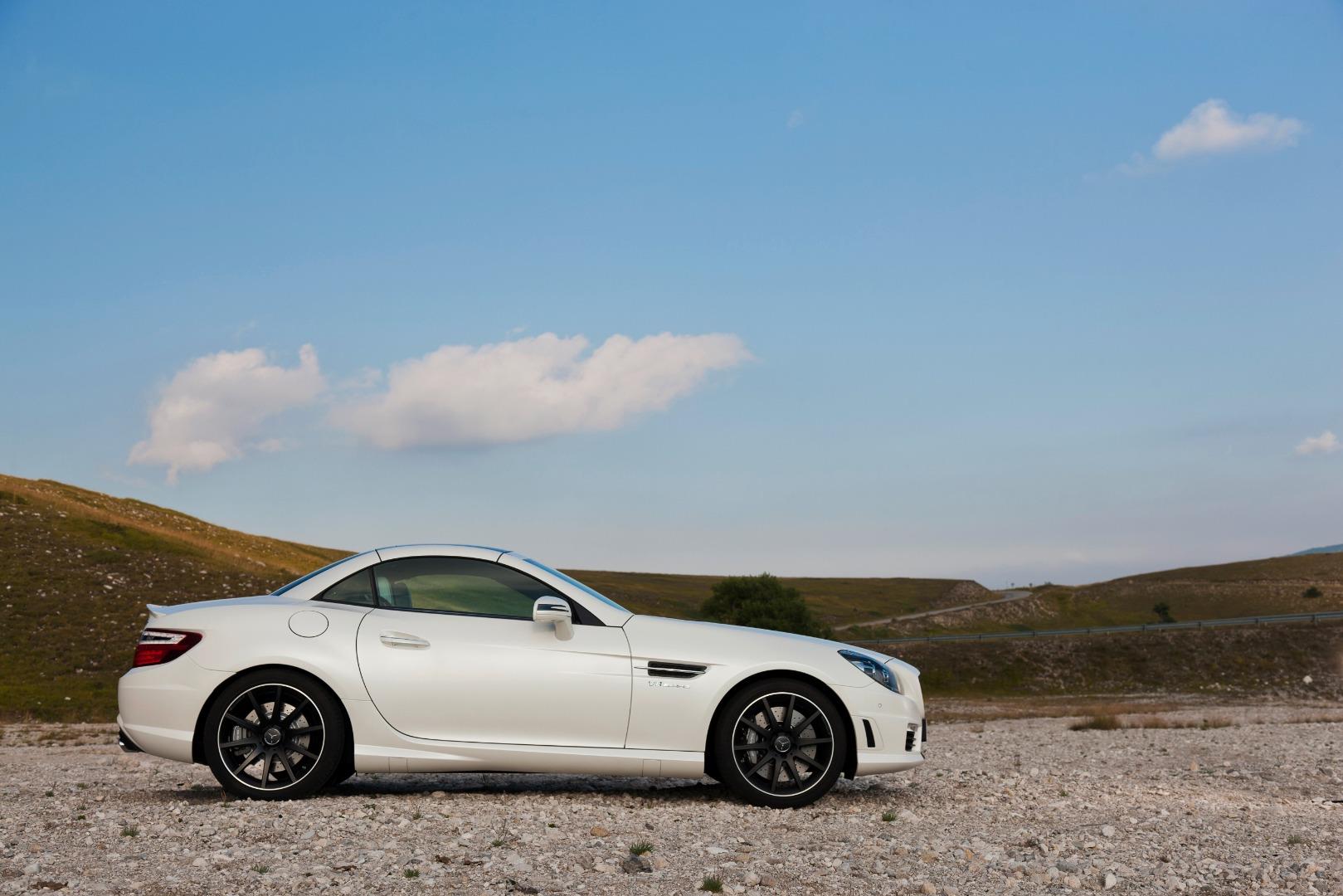 4 things you need to know about the MercedesBenz SLK Buying a Car