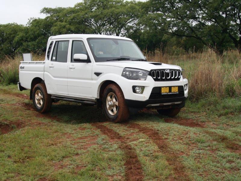 World-First Preview: 2020 Mahindra Pik Up Automatic Driven! - Automotive News - Autotrader